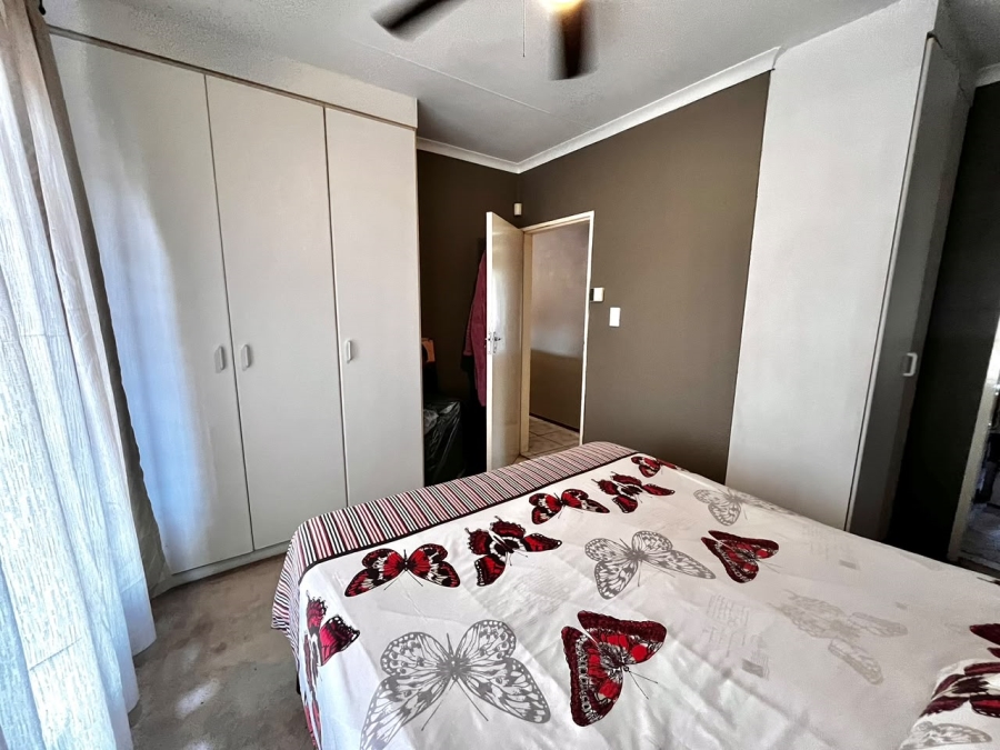 2 Bedroom Property for Sale in Safari Gardens North West